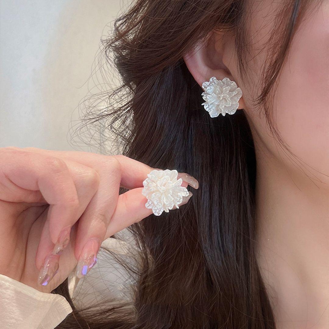 As Fresh Daisy Earrings - midzumi