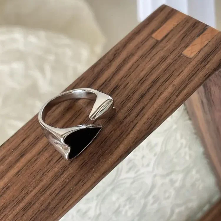 Rule The Heart Ring - midzumi