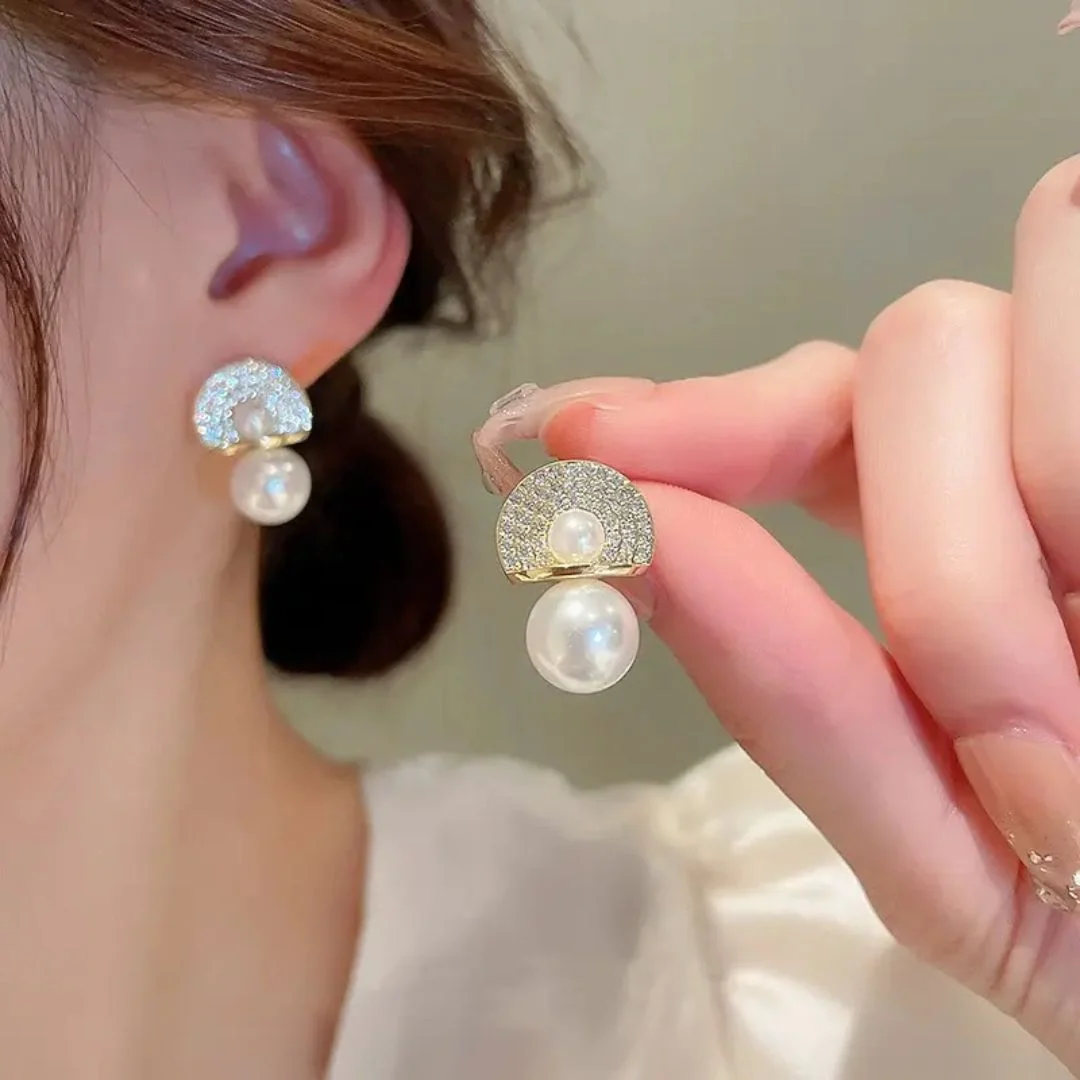 Perky Pearl Minimal Earrings - midzumi