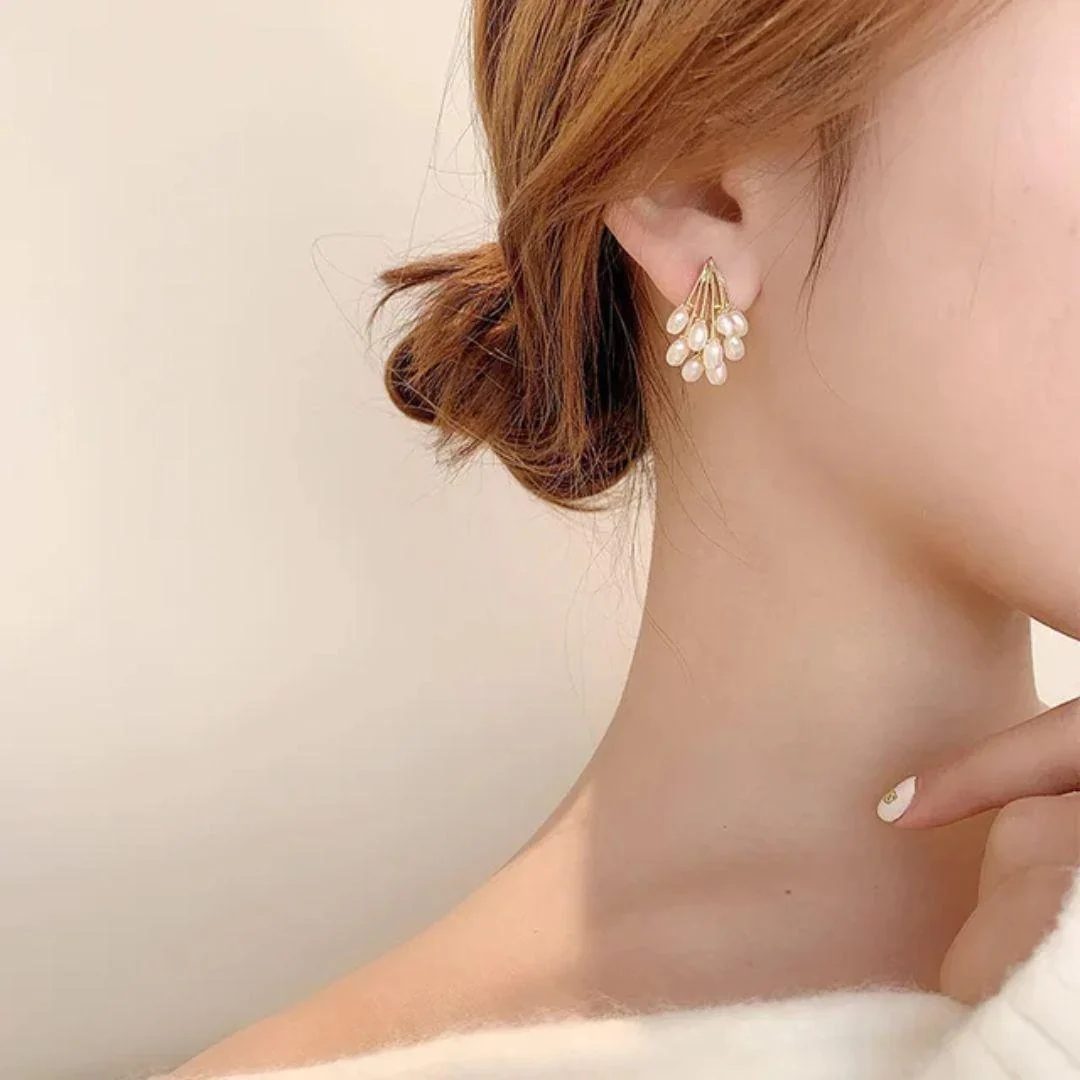 Perky Pearl Earring - midzumi